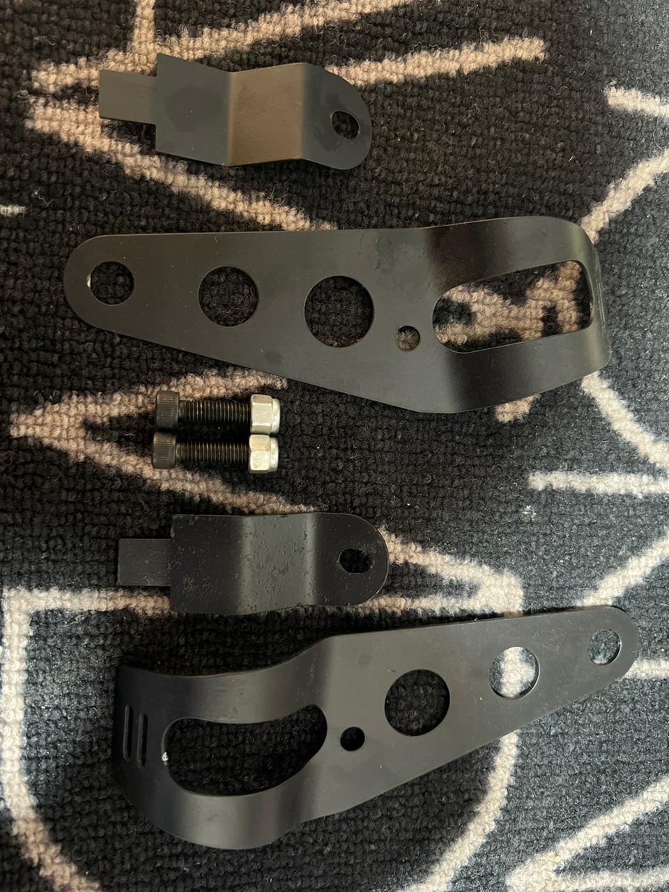 Premium Matte Black Cafe Racer Headlight Brackets – Universal Motorcycle Fork Mount Headlight Holder Kit