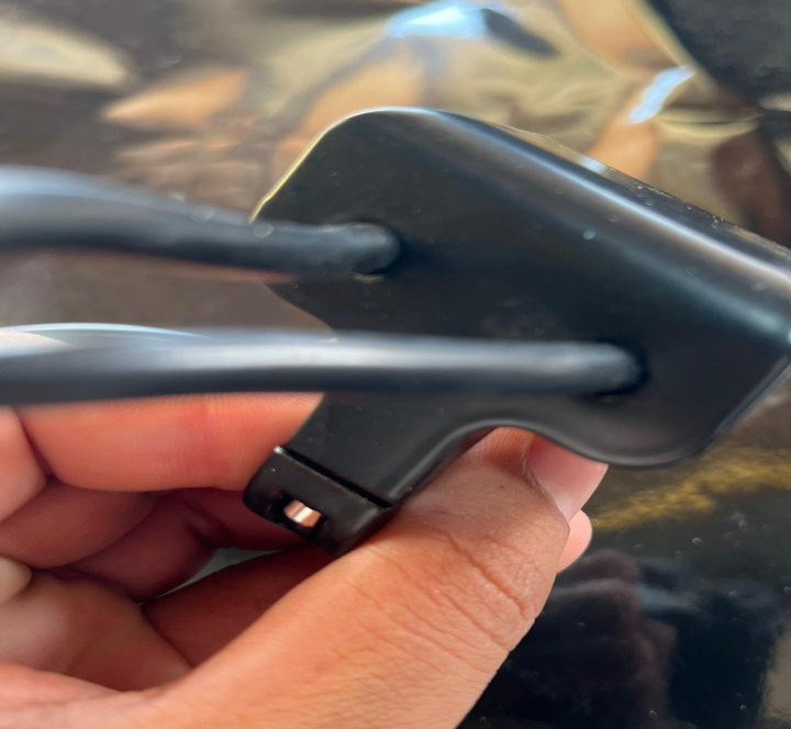 Universal Dual Button Motorcycle Handlebar Switch Assembly - Ideal for Extra Lights #MotorcycleSwitch #DualButtonSwitch #HandlebarAssembly #UniversalBikeParts #BikeModification #FogLightSwitch #ExtraLightSwitch